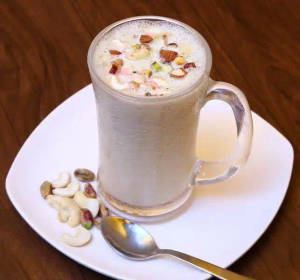 Dry fruit shake
