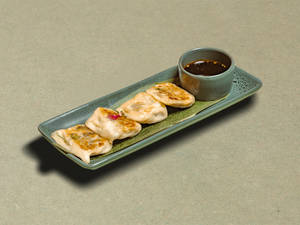 Pan Fried Chicken Gyoza