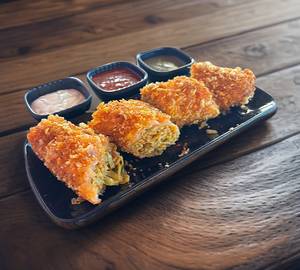 Chicken kurkure spring roll