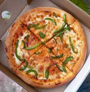 Crunchy Capsicum Pizza