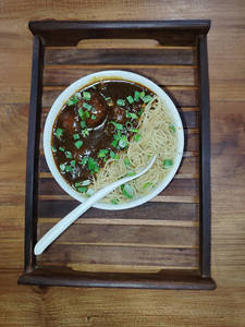 Hotpot Noodle With Manchurian Gravy