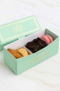 Assorted Pack (2 Mini Cake, 1 Macarons)
