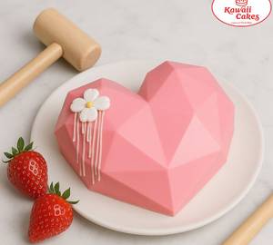 Strawberry Pinata Cake 1/2kg