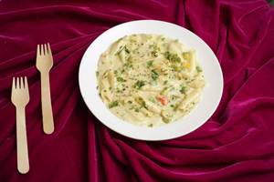 White Sauce Pasta