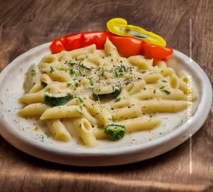 Veg penne alfredo