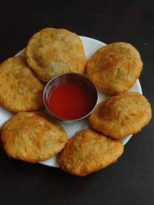 Pyaz Kachori [1 Piece]