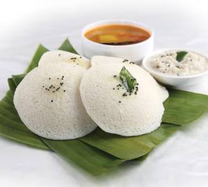 Tulsi Bhog Idli With Sambhar & Coconut Chutney - 4 Pc