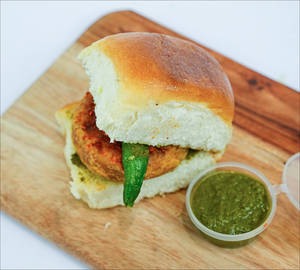 Batata Vada Pav