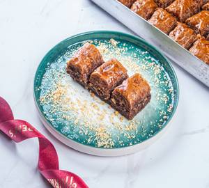 Cikolatali Ceviz Baklava (Chocolate Walnut)