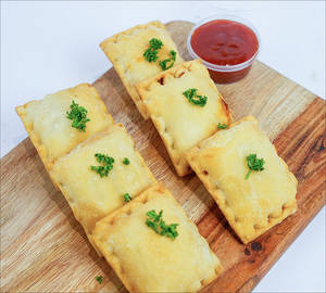 Pizza Pockets ( 5 Pcs )