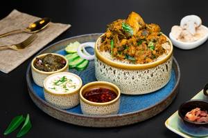Bowl Chat Pata Mushroom Topping Biryani
