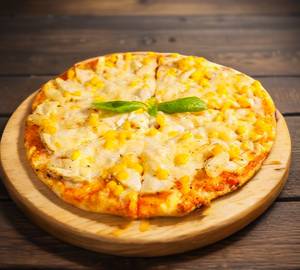 Cheese corn pizza