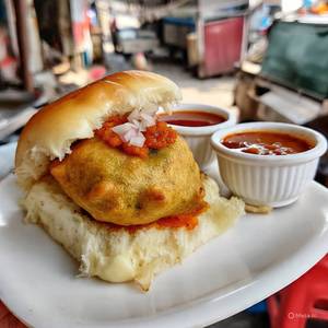 Schezwan vadapav