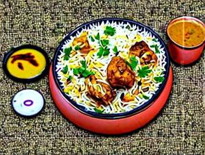 Chicken Naurabadi Biryani
