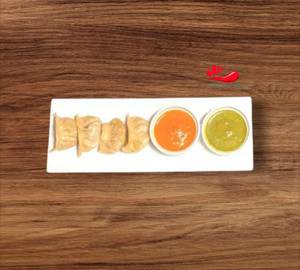 Veg Steamed Momos [10 Pieces]
