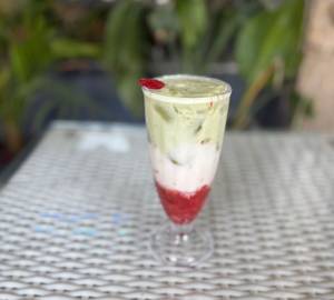 Avo Strawberry Smoothie