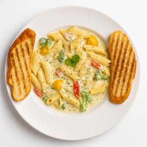 Veg Alfredo Penne Pasta