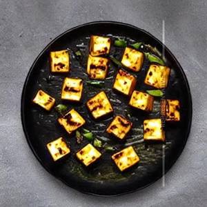 Paneer In Burnt Garlic Sause
