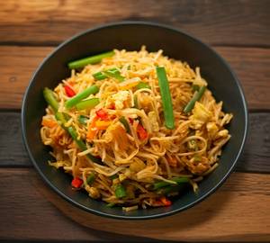 Egg Hakka Noodles