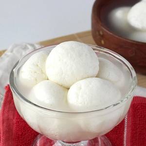 Sponge Rasgulla [1 Piece]