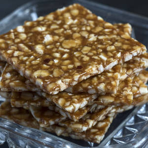 Ulta Thin Peanut Chikki [250 Grams]