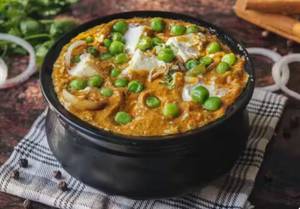Matar Paneer