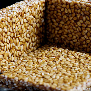 Ultra Thin White Sesame Seeds Chikki [250 grams]