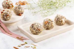 Coconut Dry Fruit Ladoo