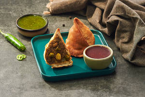 Regular Samosa (2 Pcs).