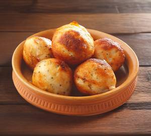 Kuzhi Paniyaram  (  4 Pcs )