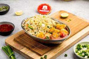 Noodles With Paneer Chilli