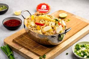 Veg Hakka Noodles (dry)