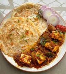 Chilly paneer with lachha paratha