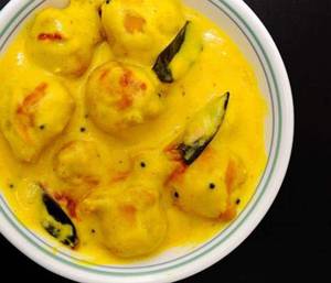 Kadi Pakoda