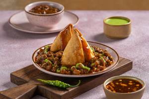Samosa With Cholley 2pc