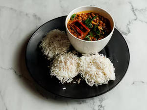 Idiyappam + Kadala Curry