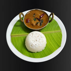 Chicken Varutharacha Curry With 1 Puttu