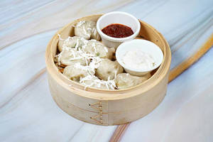 Mix veg steamed momos [8 pieces]