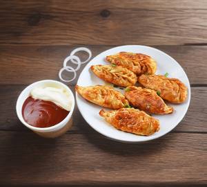 Corn cheese fried momos 8 pieces