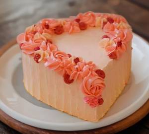 Strawberry heart shape cake 1 pond