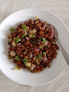 Hi Protein Kala Channa Salad Bowl (Energy 220kcal  Protein: 16.7g)