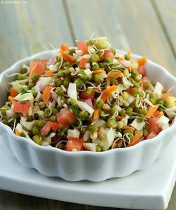 Hi Protein Hi Fibre Sprouted Salad (Energy 150kcal Protein: 8.4g)