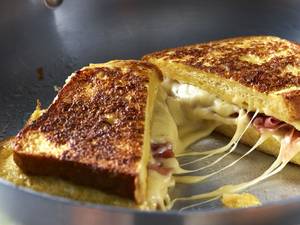 Omlette veg cheese Grilled sandwich