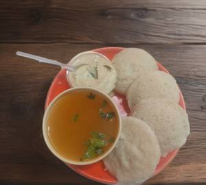 Idli+Sambar+Chutney