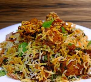 Chicken dum bucket biryani [serves 1]