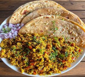 2 chapati with egg bhurji [2 eggs]