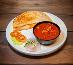 2 egg dosa with chicken curry [250 ml]