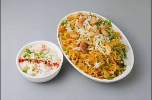 Kaju Dum Biryani +veg raita