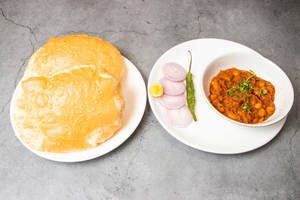 Chola Bhatura
