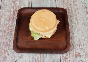 Cheese N Spicy Burger